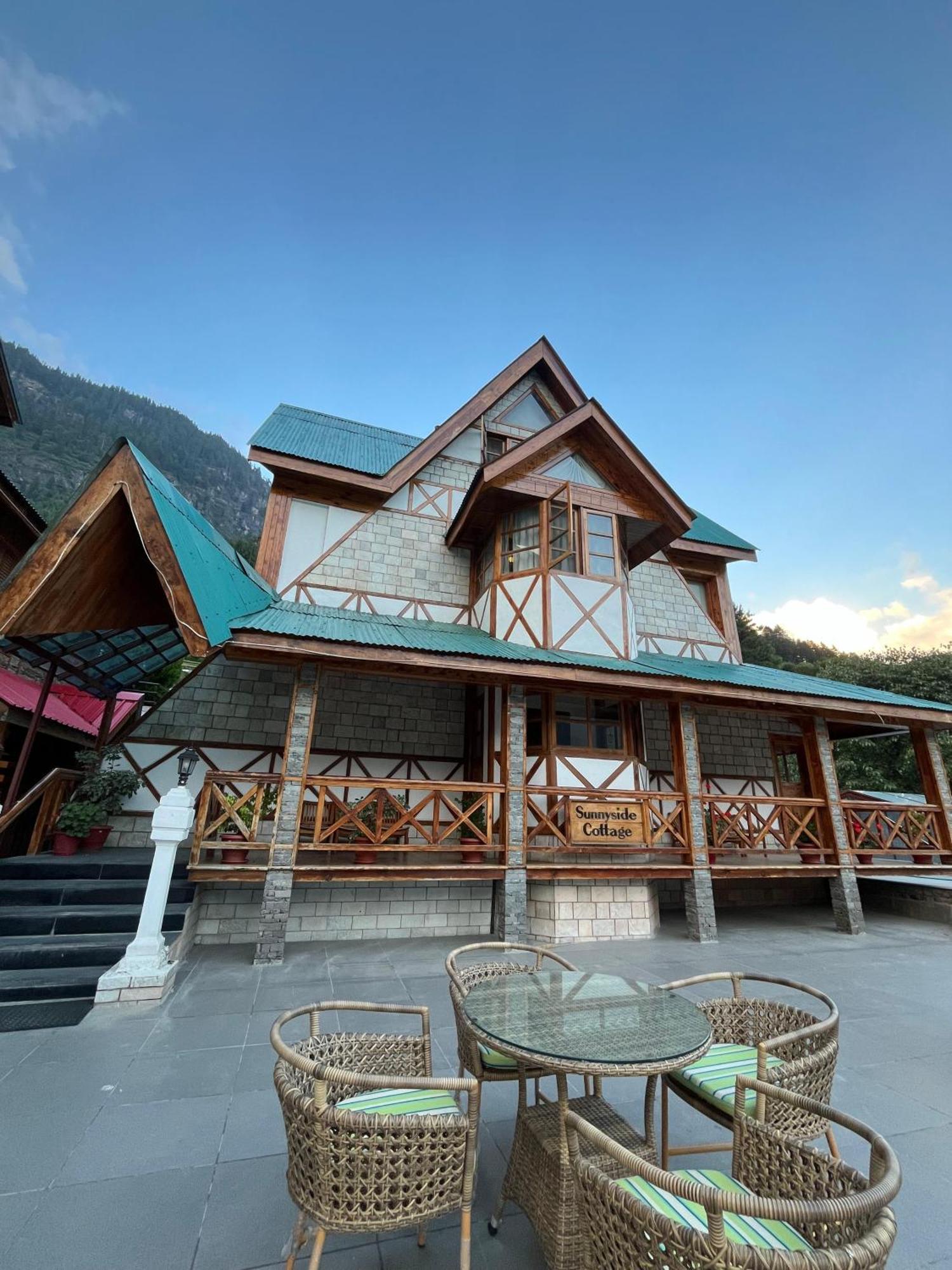 Manuallaya The Resort & Spa Manāli Exteriér fotografie